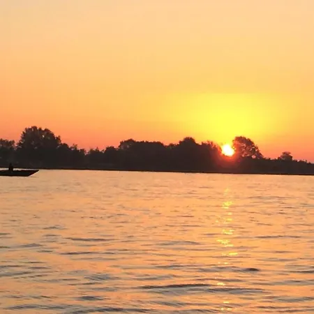 Fuer 6 Personen Ca 50 Qm In Bibione, Adriakueste Italien Und Umgebung アパート ビビオーネ